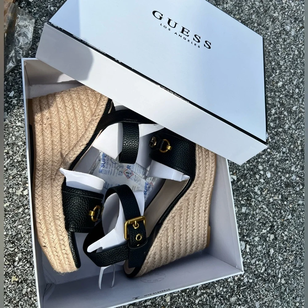 🖤🖤 Used like new Guess Hisley Espadrille Wedge Sandal Black Size 8